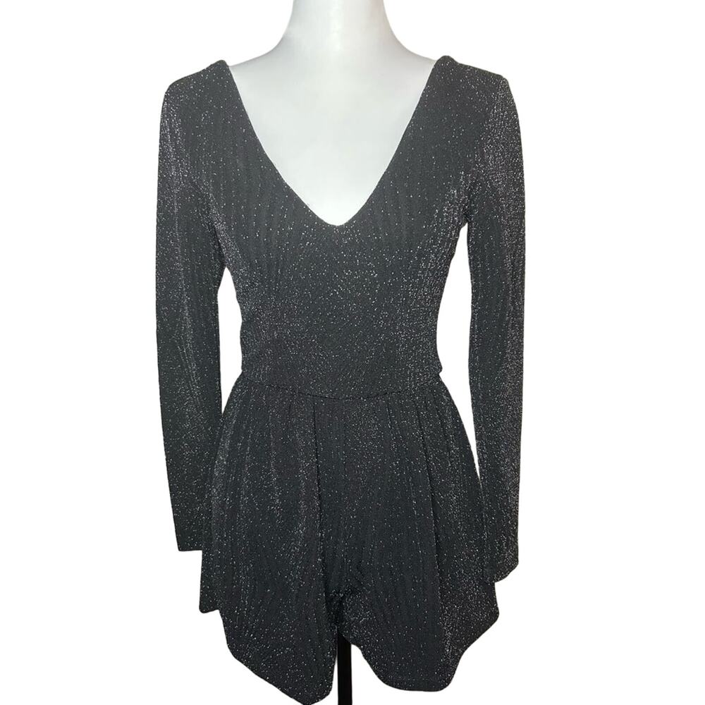 Trixxi Clothing Company size small Long Sleeve romper